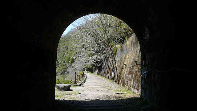 JR福知山線廃線のトンネル