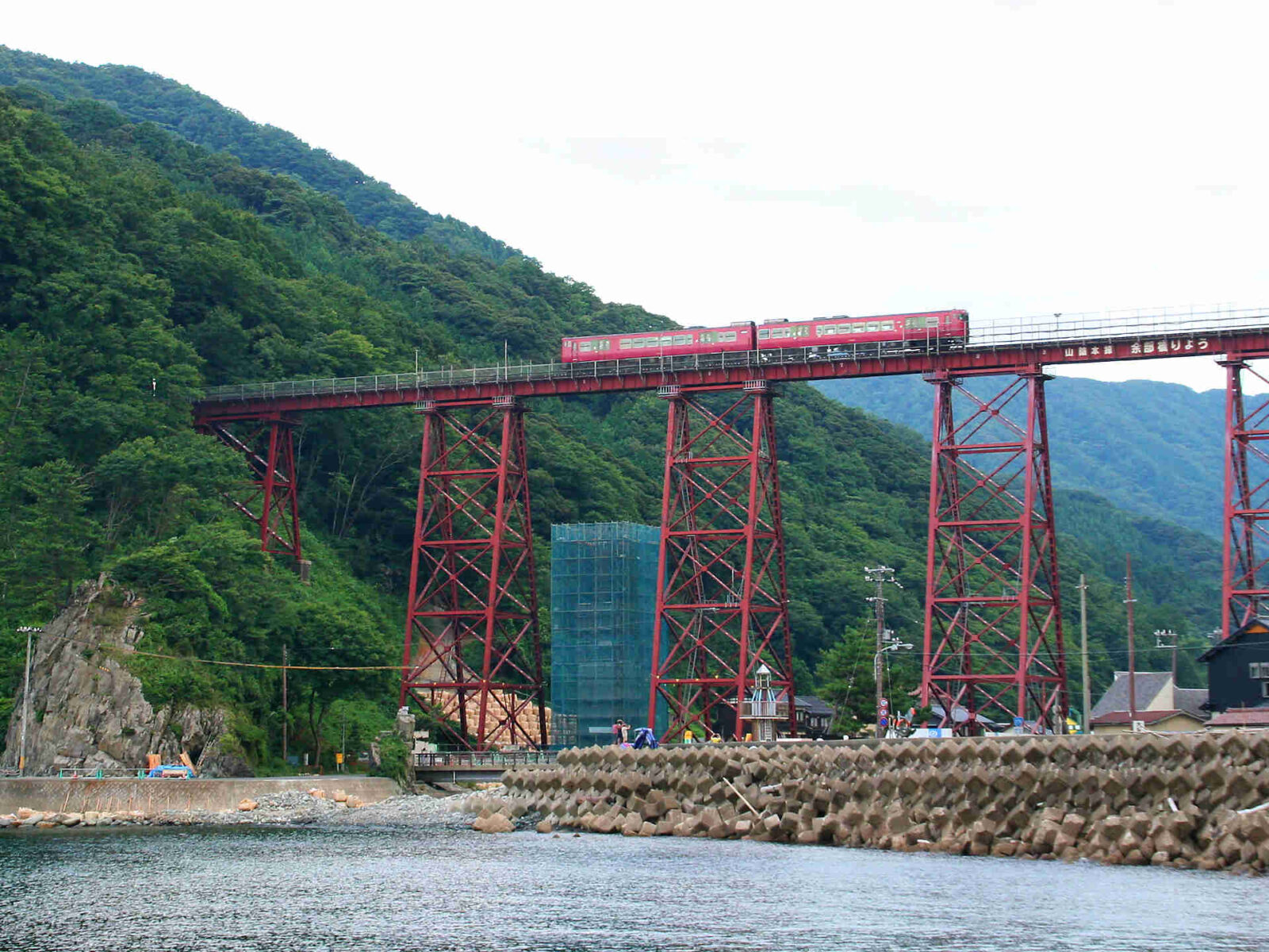 工事中の余部鉄橋