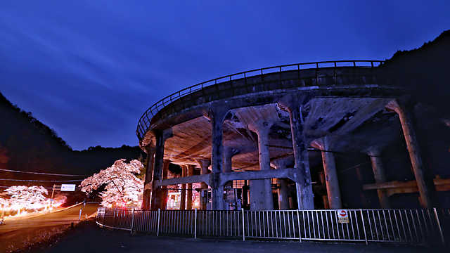 神子畑選鉱場跡 シックナーの夜景