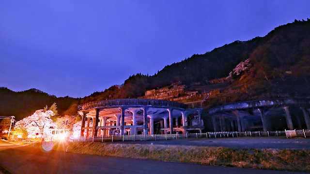 神子畑選鉱場跡 シックナーの夜景