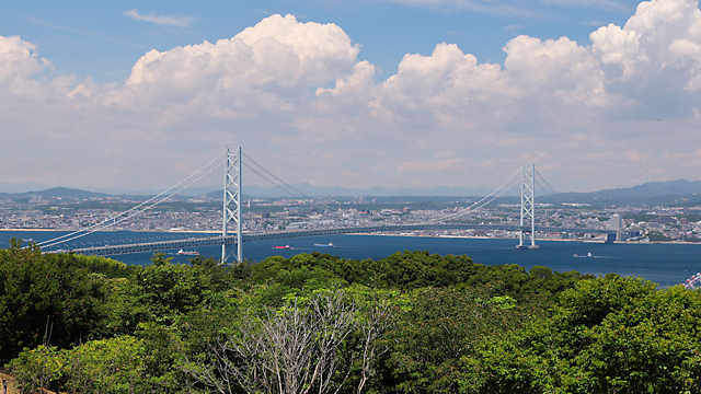 淡路島公園「展望台」から見た明石海峡大橋