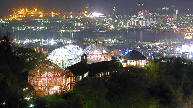 神戸布引ハーブ園「グラスハウス」のライトアップ