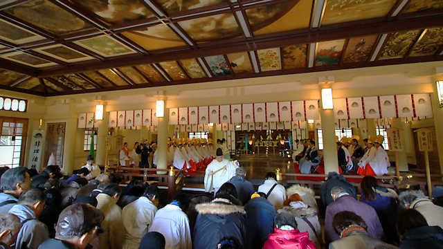 湊川神社拝殿での節分祭の神事