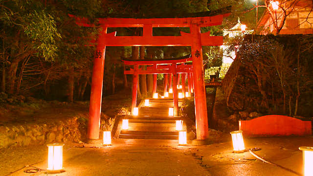 出石城 稲荷神社のライトアップ