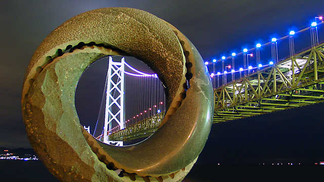 夢レンズと明石海峡大橋の夜景