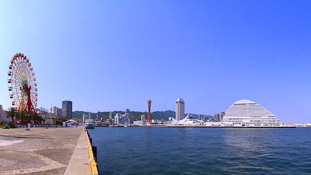 umie MOSAICからメリケンパーク、神戸港の風景